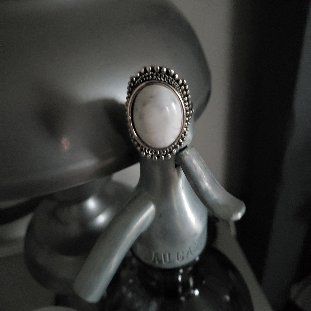 Size 11 marbled silver ring